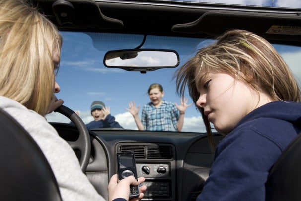 35 Percent of College Students Use Apps While Driving