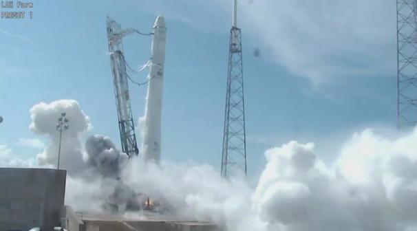 SpaceX tests Falcon 9's engines, Credit: SpaceX