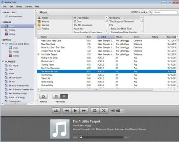 DoubleTwist features an attractive white and blue interface that looks a whole lot like iTunes.