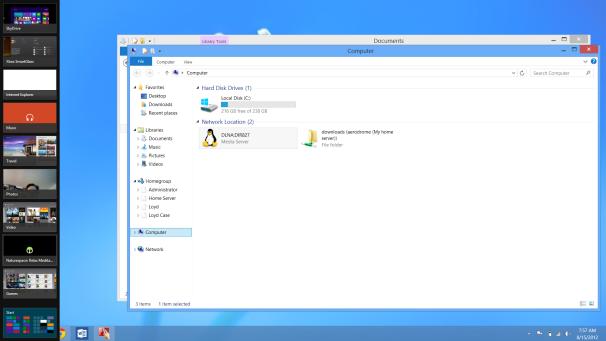 Windows 8 Desktop with Sidebar
