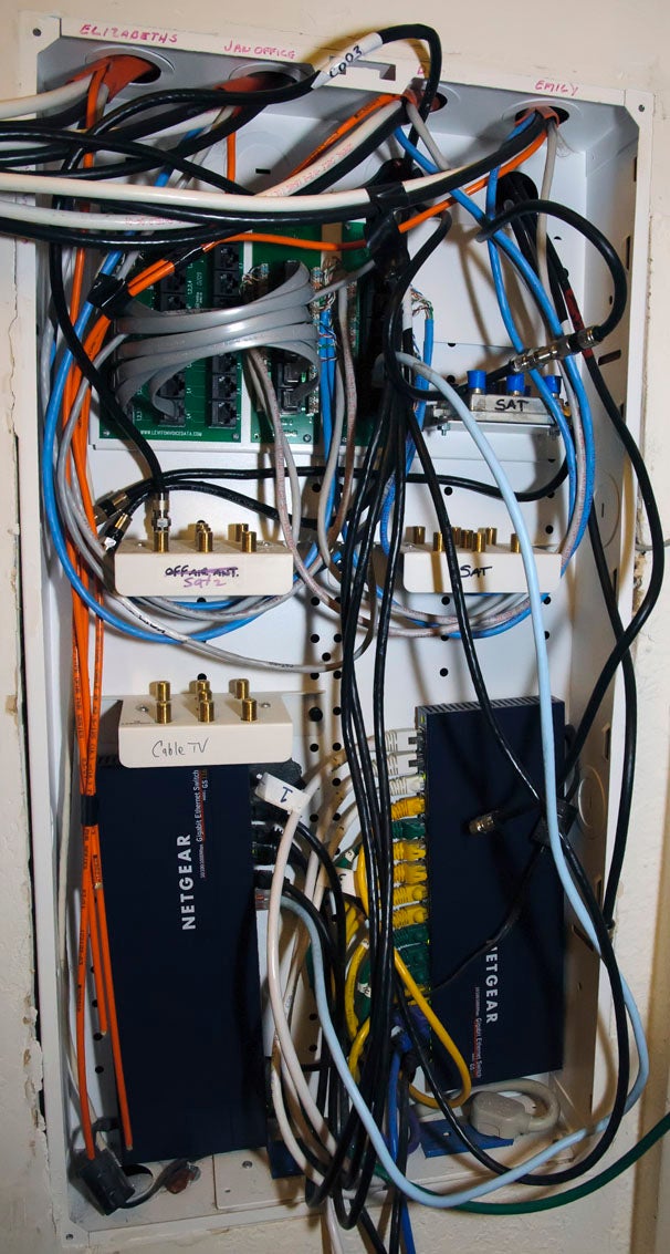 My first dive into home networking and patch panels. : r/HomeNetworking