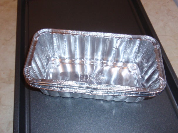 Disposable loaf pans