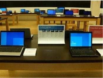 First Pics, Video of Microsoft Store Grand Opening | PCWorld