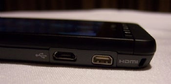 Droid X's HDMI port