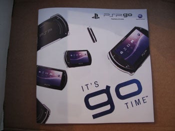 Sony PSP Go Hands-On - GameSpot